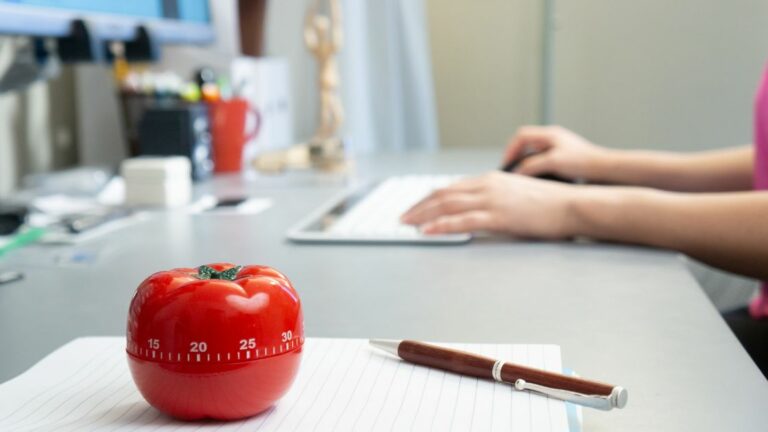 How the Pomodoro Technique Helps with Productivity and Focus